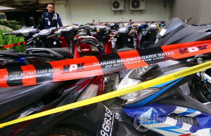 KPK Sita Puluhan Motor Akil Mochtar