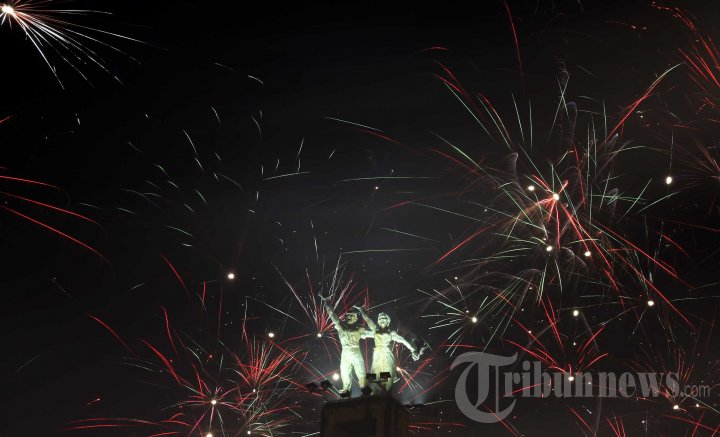 Pesta Kembang Api di Jakarta Night Festival 2013