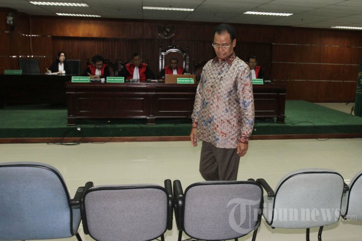 Hambit Bintih Jalani Sidang Perdana