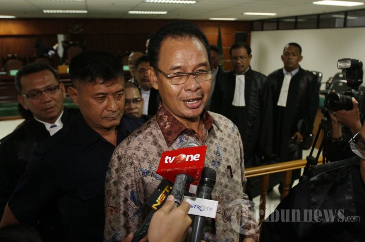 Hambit Bintih Jalani Sidang Perdana