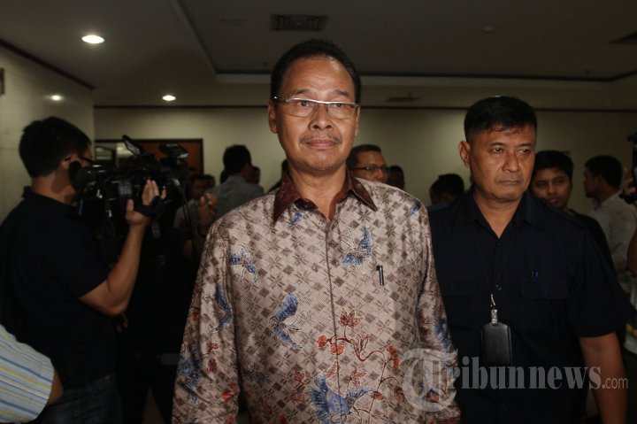 Hambit Bintih Jalani Sidang Perdana