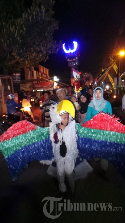 Arak-arakan Memperingati Maulid Nabi Muhammad SAW