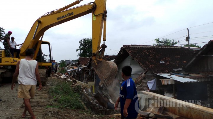 Pembebasan Lahan Rel Jalur Ganda di Semarang
