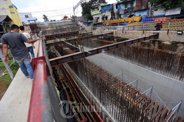 Pembangunan Pintu Air Manggarai