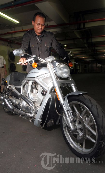 Harley Davidson tipe V Rod Milik Wawan