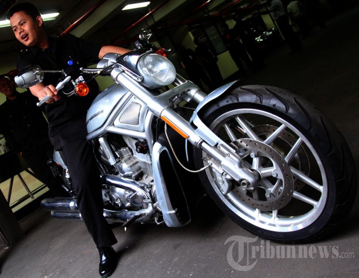 Harley Davidson tipe V Rod Milik Wawan