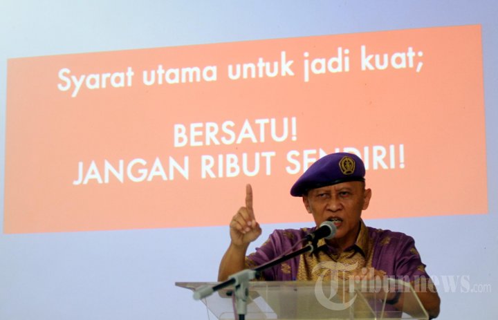 Peserta konvensi Partai Demokrat Pramono Edhie Wibowo memparkan pandangan kebangsaan dalam Seri Dialog Nasional 2014 