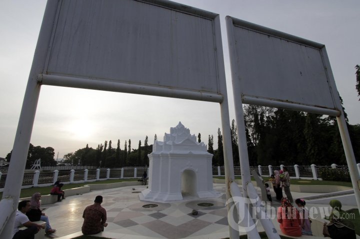 Wisata Taman Putroe Phang