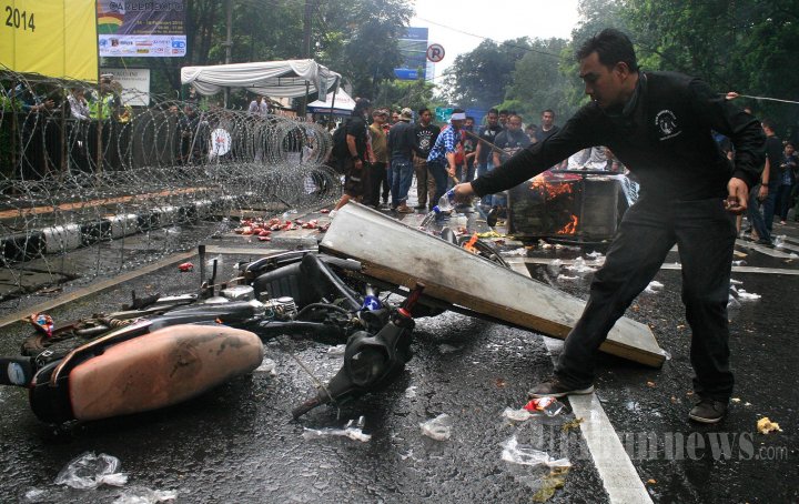 Simulasi Pengamanan Pemilu 2014