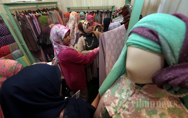 Hijab Fashion Week 2014