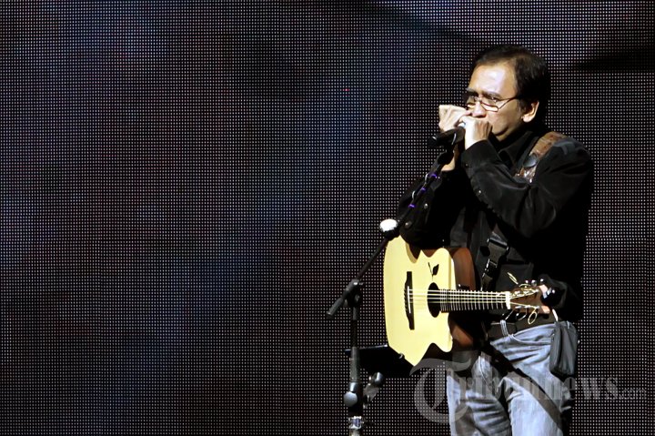 Iwan Fals 40 Tahun Eros Djarot Berkarya