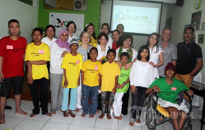 Shandy Aulia di Yayasan Anyo Indonesia