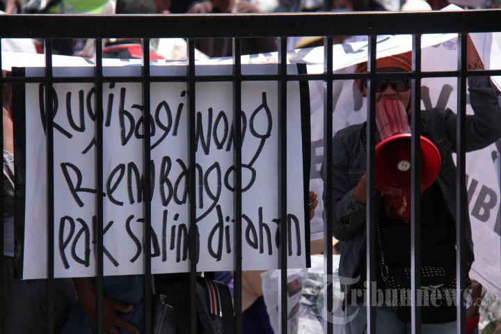 Geruduk Pengadilan Tipikor Semarang