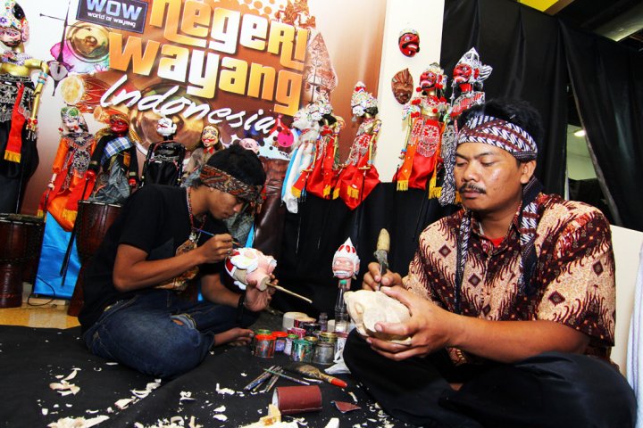20140227_172132_bakti-bca-wow-negeri-wayang-indonesia-wayang-masuk-mall.jpg