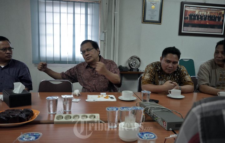 Rizal Ramli Berdiskusi Bersama Awak Tribun