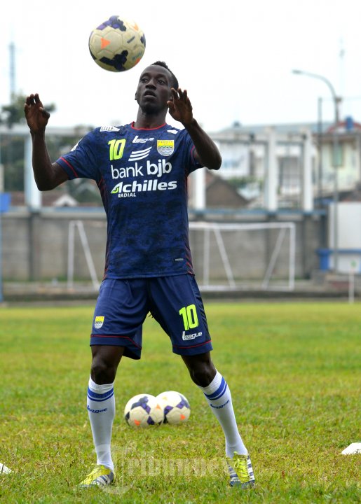 Makan Konate Lakukan Latihan