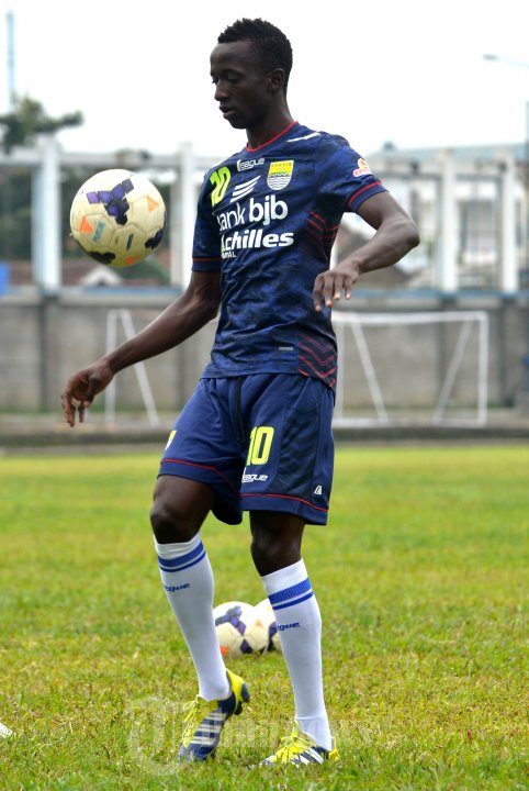 Makan Konate Lakukan Latihan