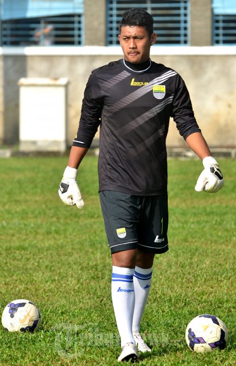 M Natsir Lakukan Pemanasan