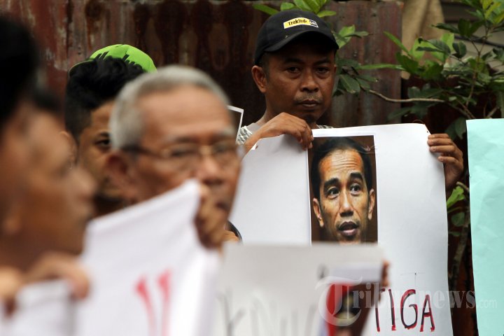 Aksi Tolak Jokowi Jadi Capres PDIP