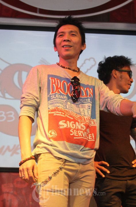 Bimbim Slank Sumbang Bantuan Bencana Alam