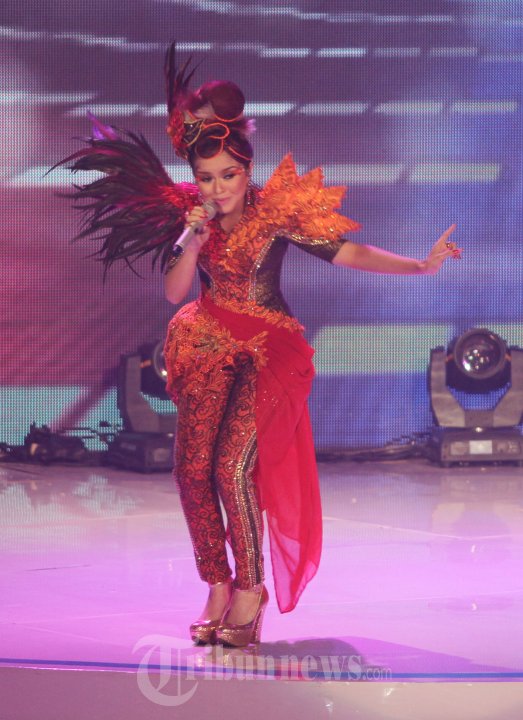 Siti Liza Menggoyang Panggung HUT ANTV Ke-21