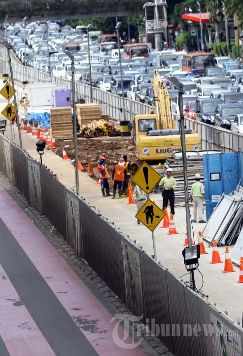 Pembangunan Stasiun Mass Rapid Transit (MRT)