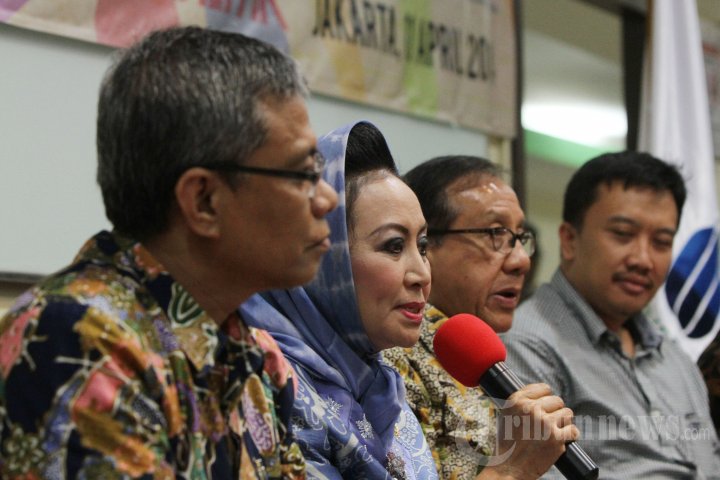 Diskusi Politik Membaca Arah Koalisi Parpol