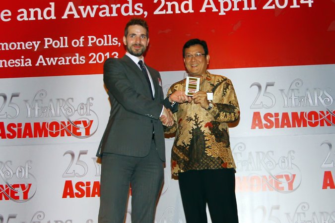 Pertahankan Prestasi, BCA Dianugerahi Asiamoney Award untuk yang
