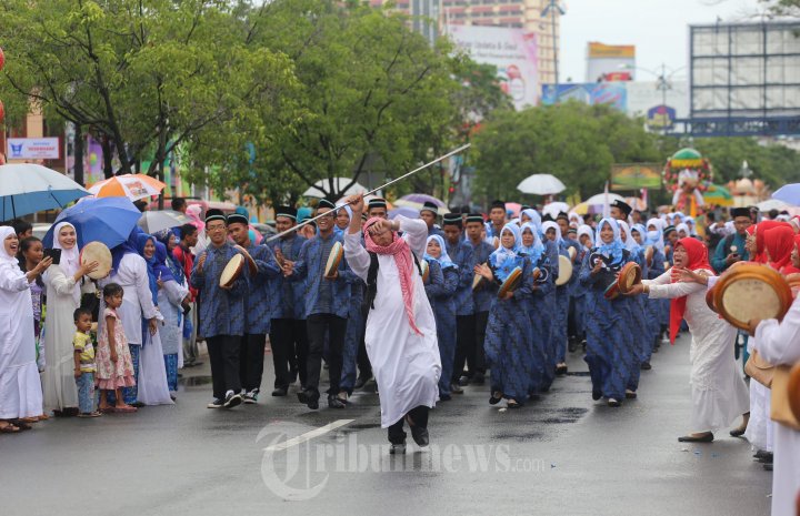 Pawai Pembukaan Peserta MTQ Tingkat Nasional XXV