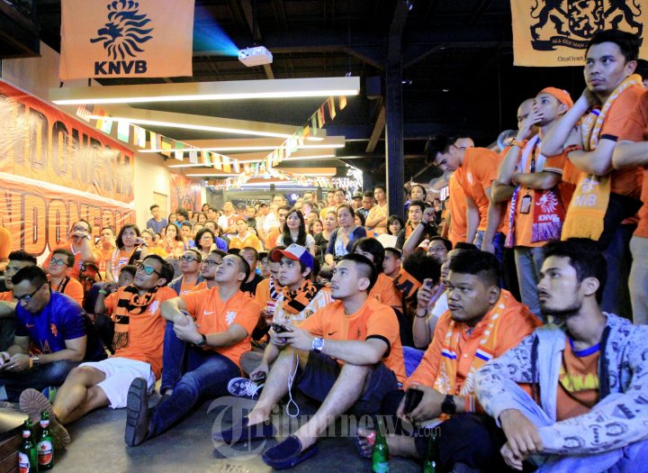 Nonton Bareng Piala Dunia 2014 Australia vs Belanda