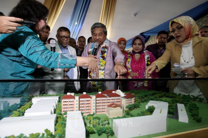 Mendikbud Resmikan Gedung Farmasi Unhas Makassar