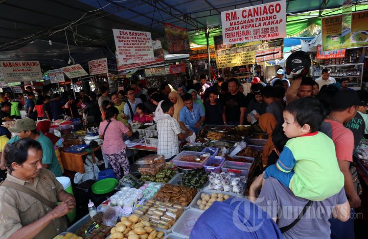 Pasar Takjil Benhil Ramai