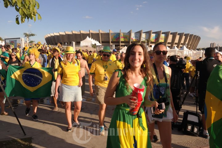 Ekspresi Para Suporter Brasil Menang Lawan Cile