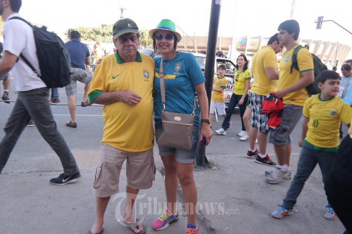 Ekspresi Para Suporter Brasil Menang Lawan Cile