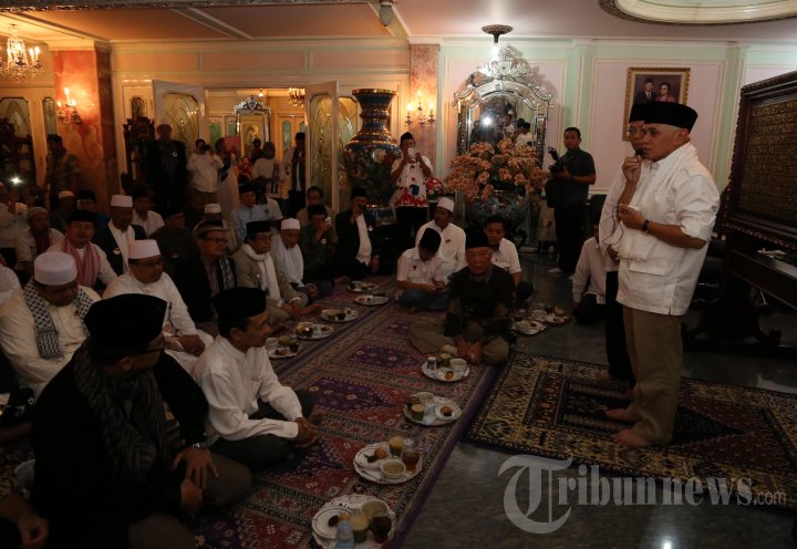 Hatta Rajasa Sowan ke Kediaman Probosutedjo