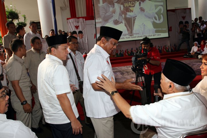 Prabowo-Hatta Teleconference dengan Sejumlah Pesantren