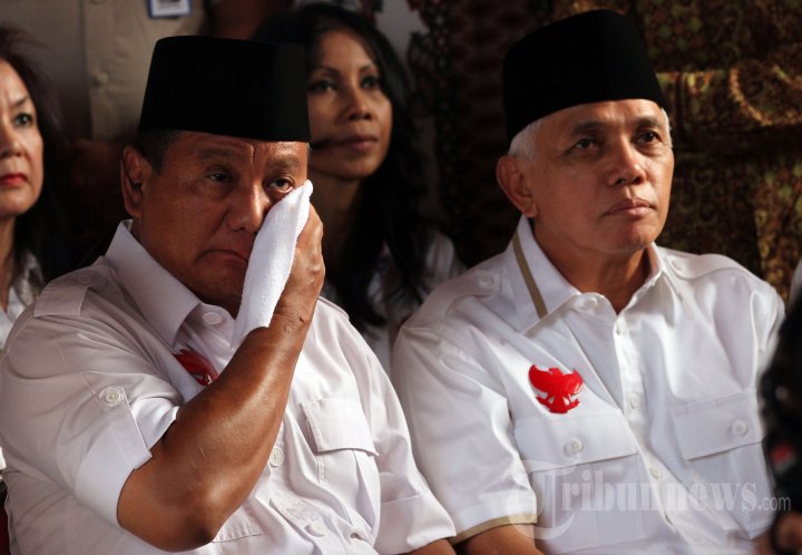 Prabowo-Hatta Teleconference dengan Sejumlah Pesantren