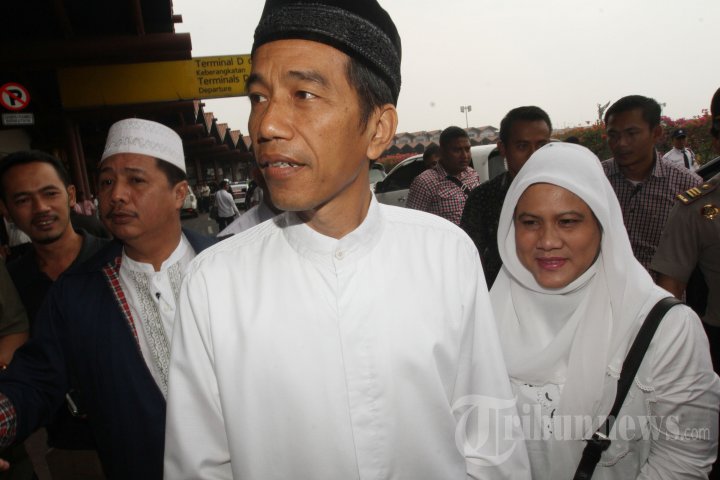 Jokowi dan Istri Berangkat Umrah