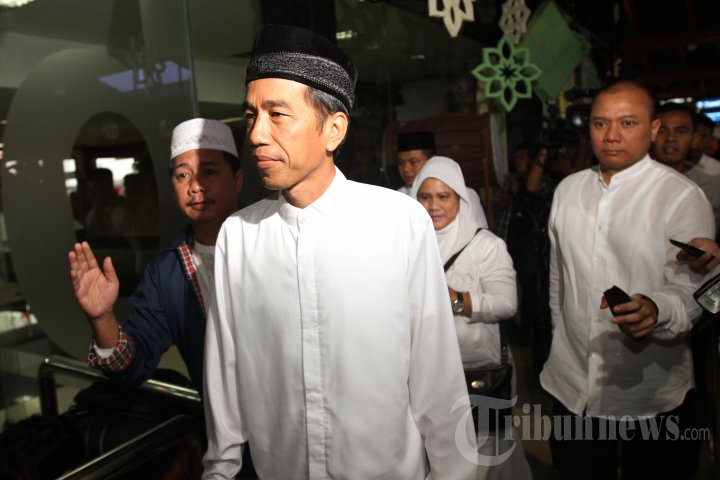 Jokowi dan Istri Berangkat Umrah