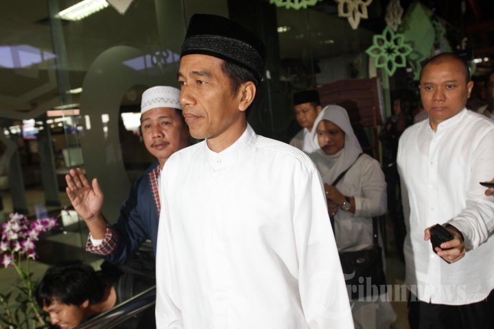 Jokowi dan Istri Berangkat Umrah