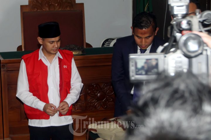 Sidang Perdana Ustad Guntur Bumi (UGB)