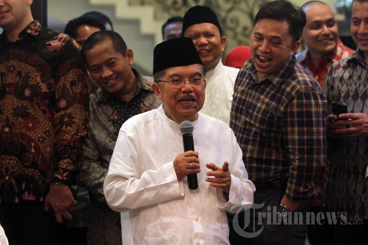 Jusuf Kalla Buka Puasa Bersama di Kediaman Erwin Aksa