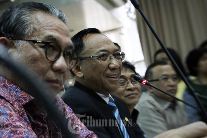 Jero Wacik Didampingi Andy Noorsaman Konpers BBM Bersubsidi