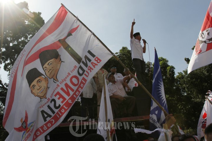 Unjuk Rasa Sidang Sengketa Pilpres 2014