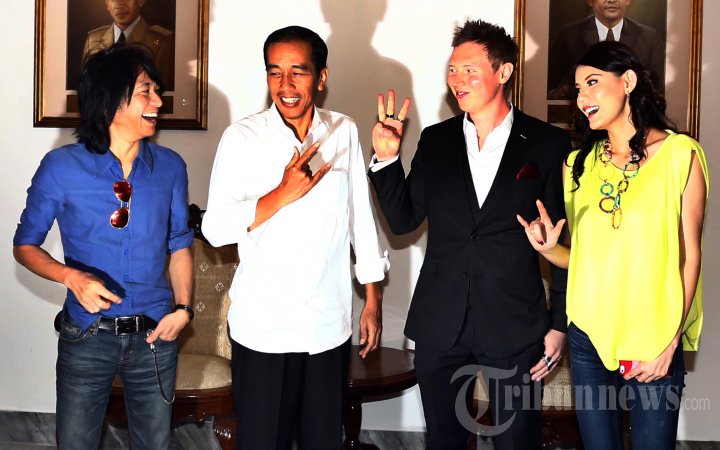 Matt Hart Gitaris Arkarna Temui Jokowi