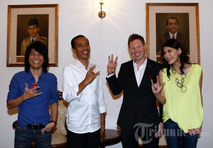 Matt Hart Gitaris Arkarna Temui Jokowi