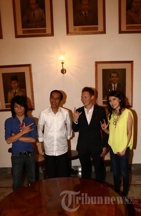 Matt Hart Gitaris Arkarna Temui Jokowi
