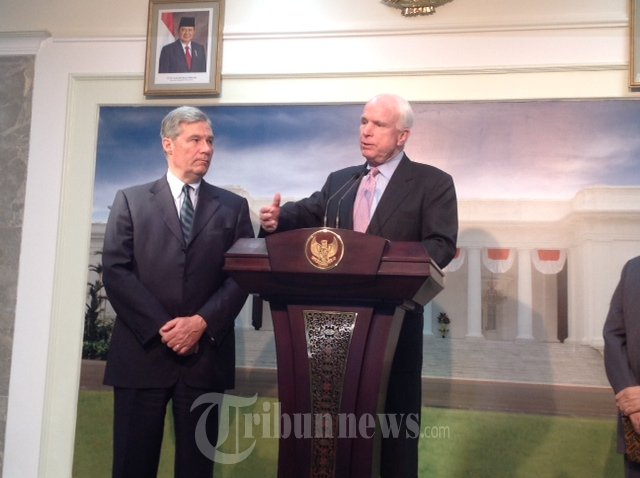 John McCain Konpers Usai Bertemu Presiden SBY