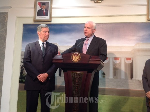 John McCain Konpers Usai Bertemu Presiden SBY