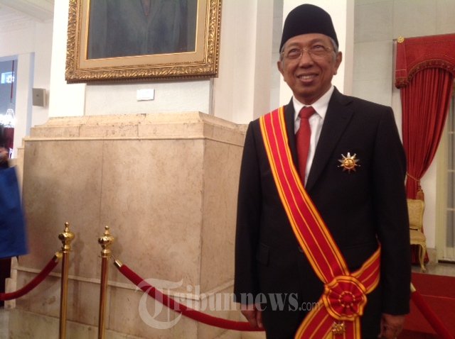 Gusti Mohammad Hatta Menerima Bintang Mahaputra Adipradana
